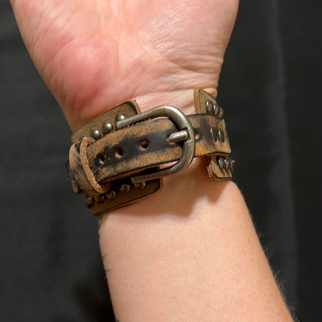 Leather buckle bracelet