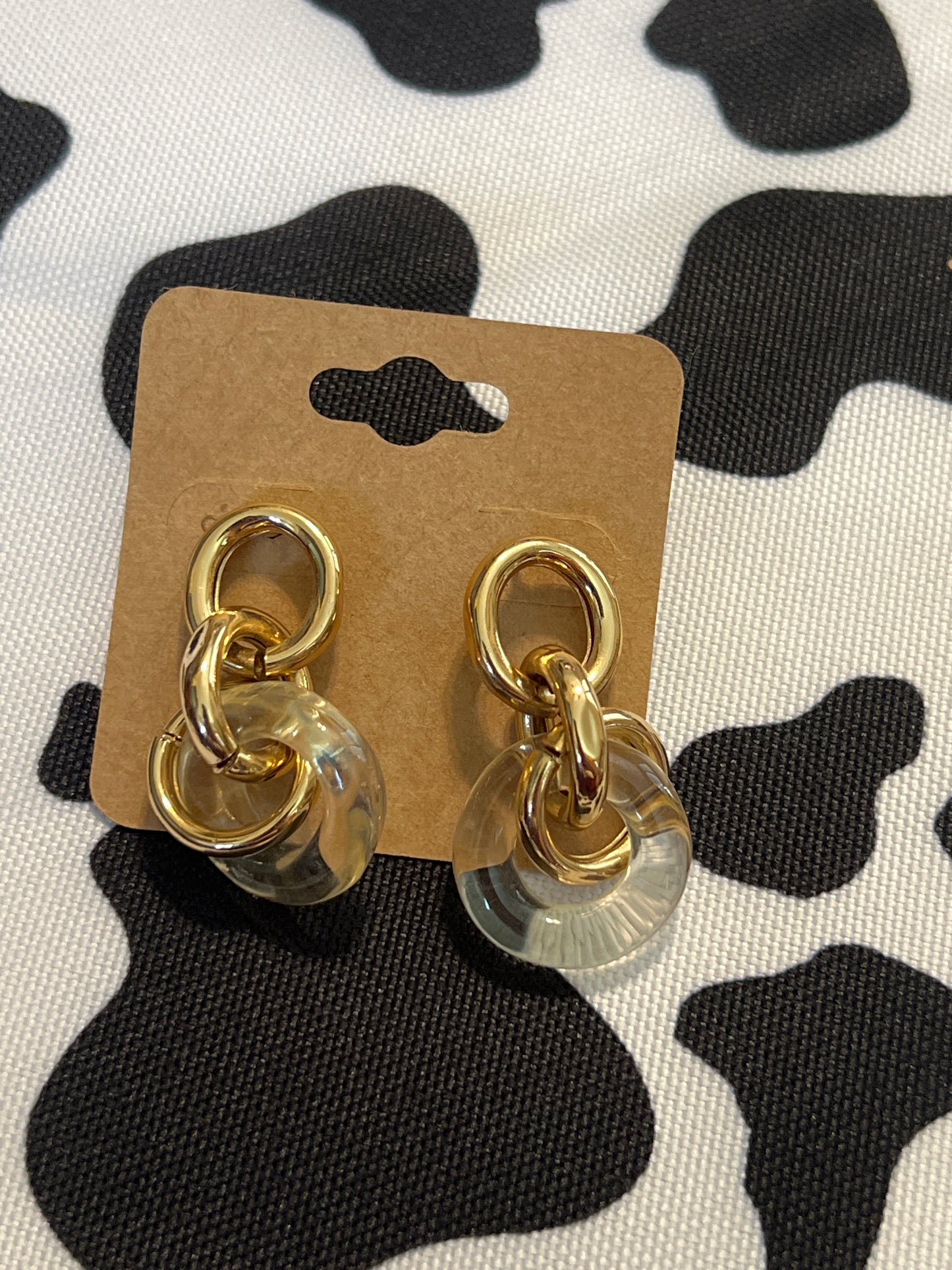 Chain link earrings clear