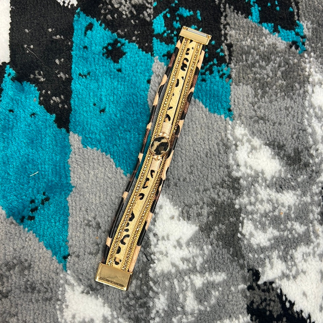 Rhinestone leopard magnetic layered bracelet