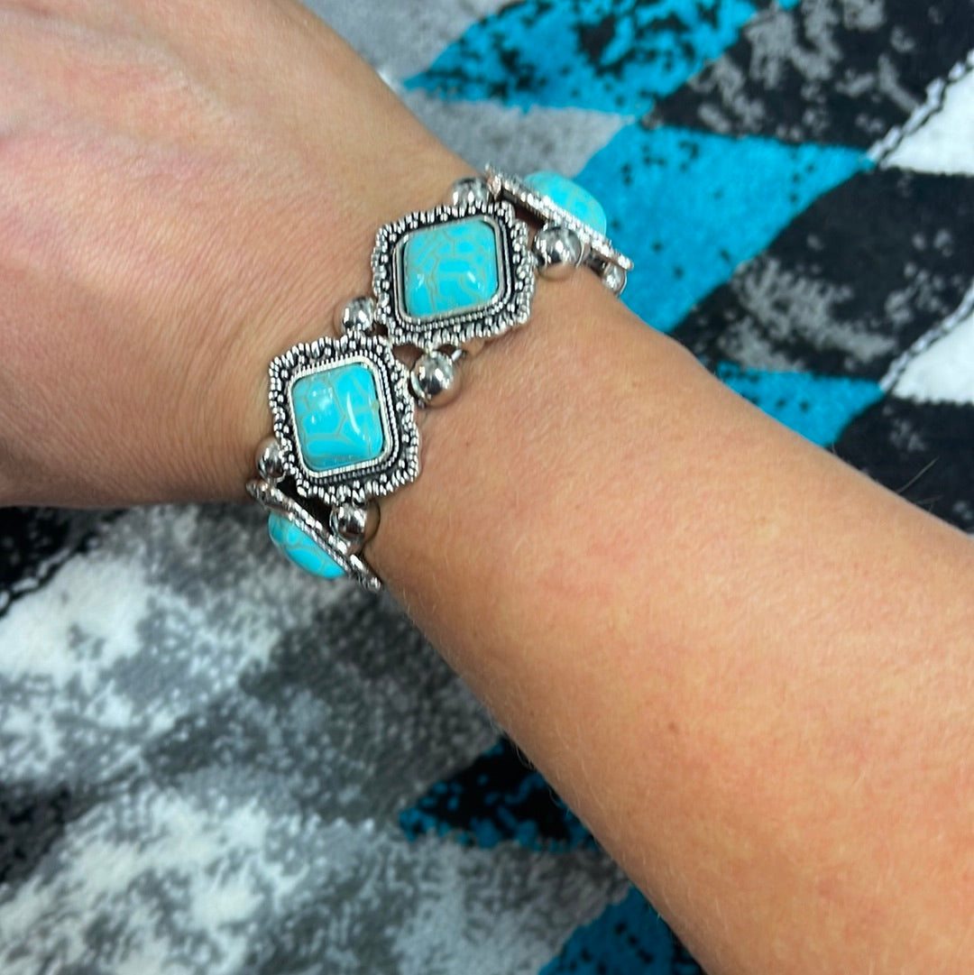 Diamond shaped turquoise stone stretch bracelet