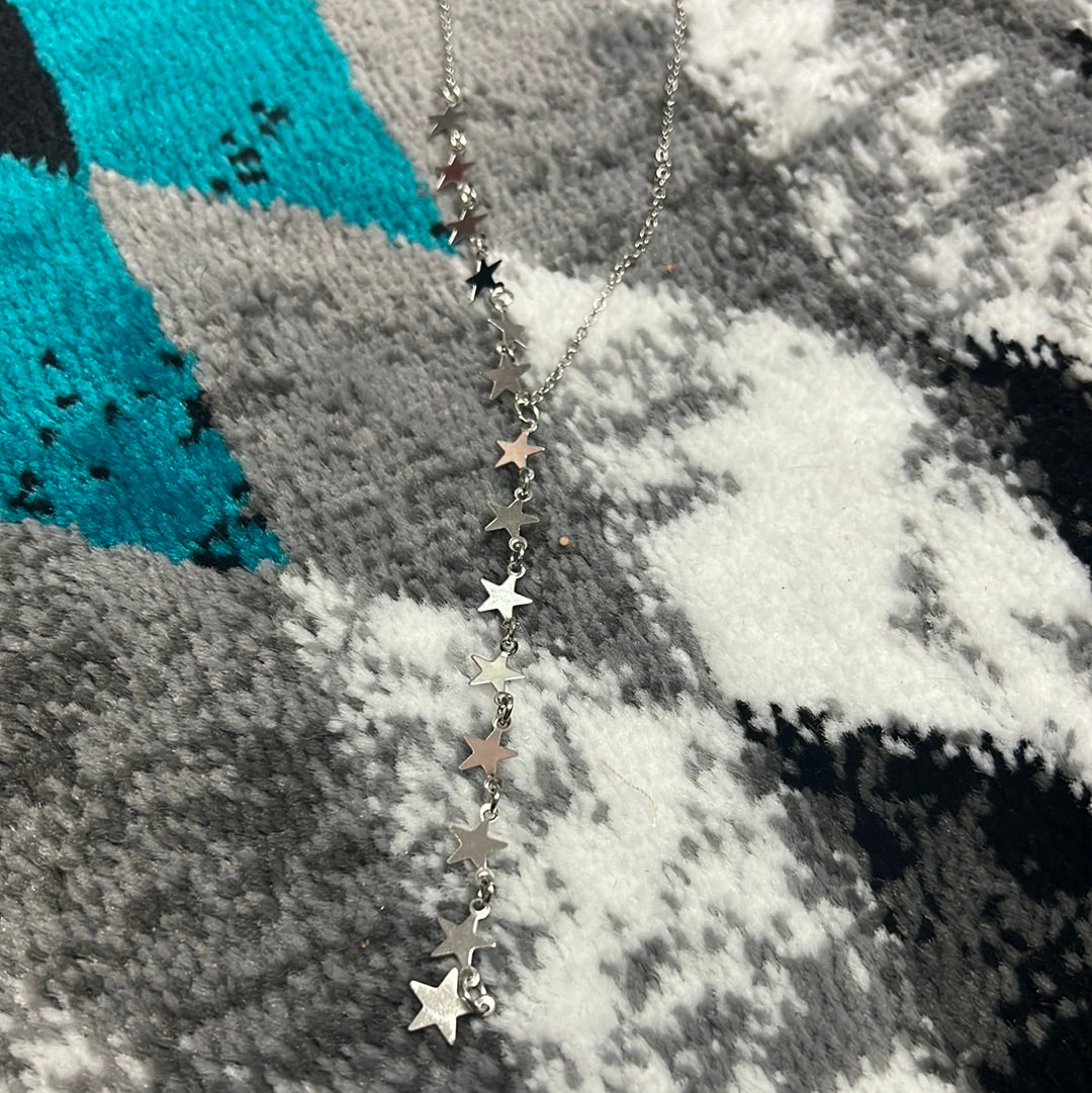 Metal star drop necklace